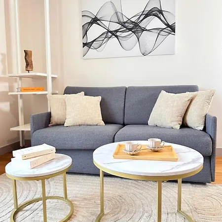 Modern Flat Near Bercy