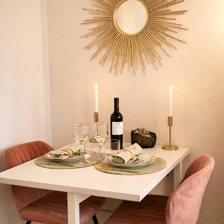 Modern Flat Near Bercy 아파트 *