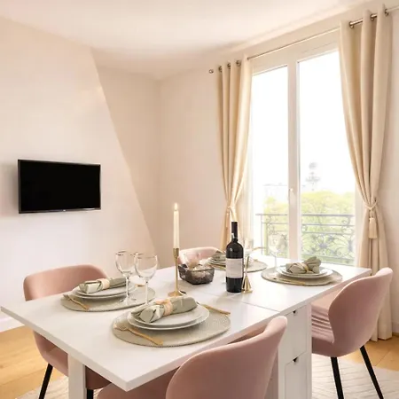Modern Flat Near Bercy